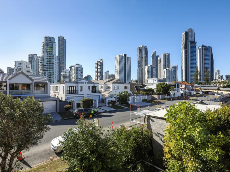 Make the City Your Backdrop: East-Facing Apartment with Breathtaking Skyline Views Must Be Sold!