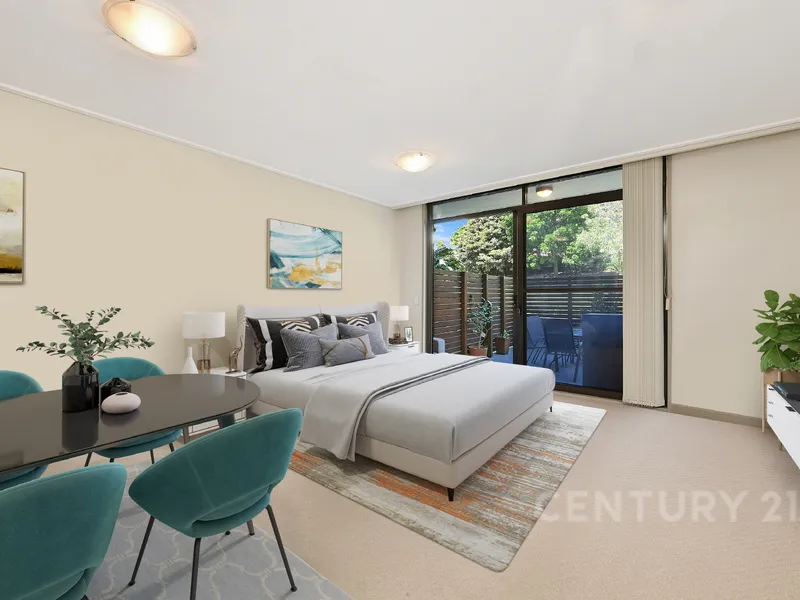 Rare Ground Floor Studio with a Large 15sqm Courtyard