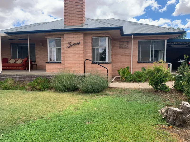 4 bedrooms on a large block