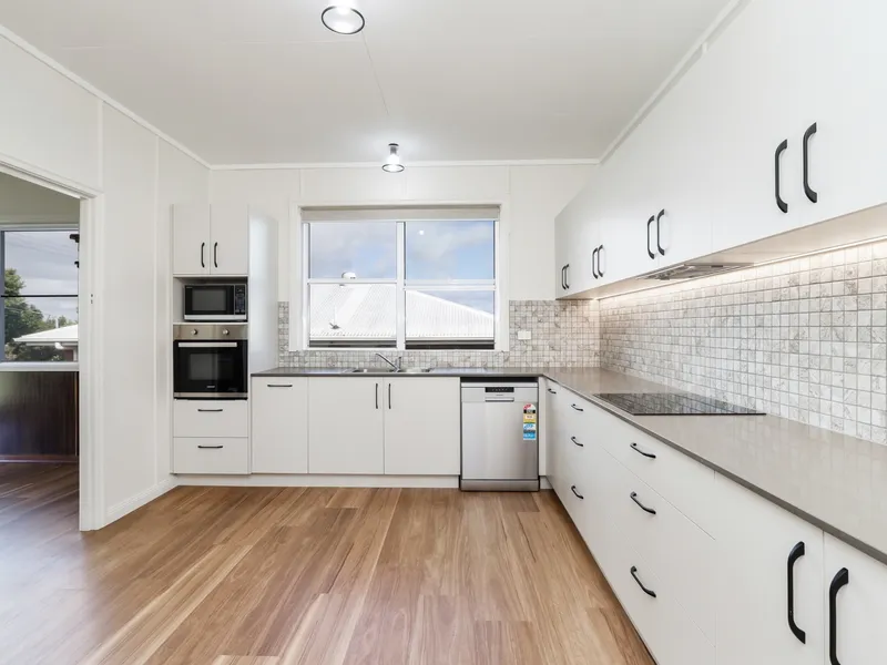 Beautifully Renovated Home with Studio Office!