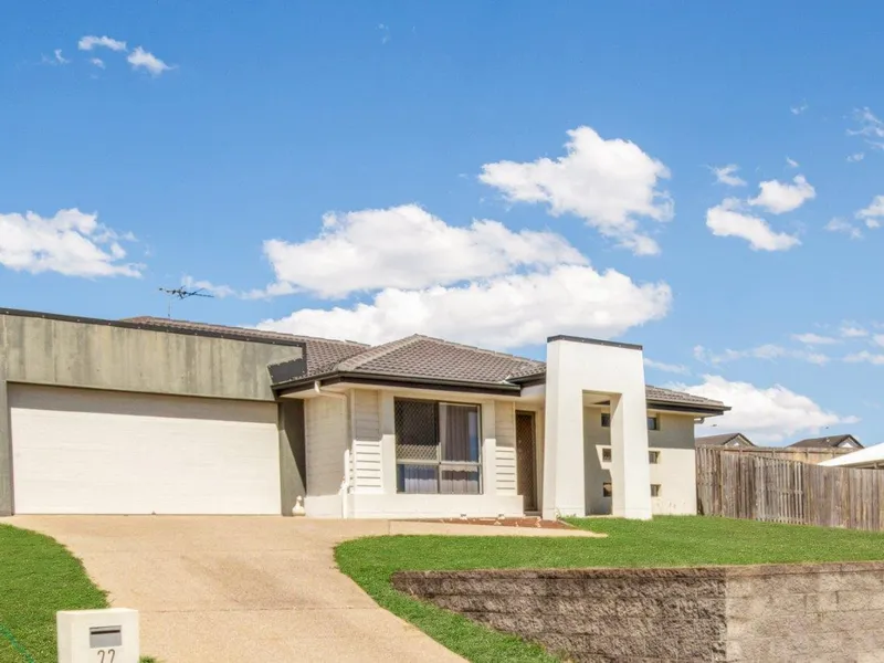 LARGE 4 BED 3 BATH HOME