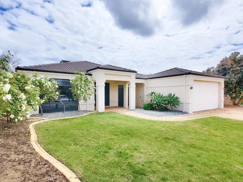 Roomy Family Home…Extra Well Appointed!