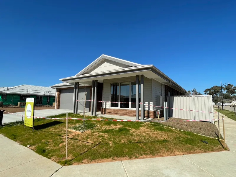 ENERGY EFFICIENT THREE BEDROOM HOME !