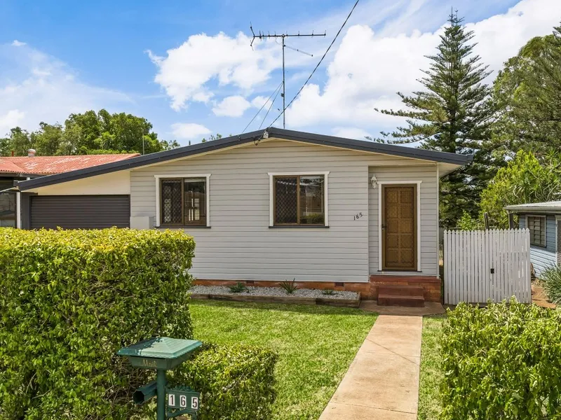 Open-plan low set family home boasts space and practicality