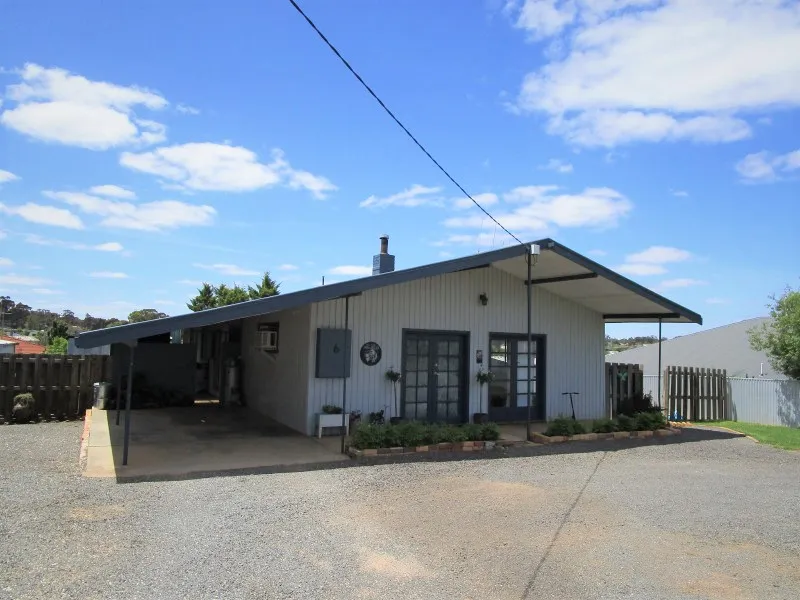 Great Family Living - Quiet Street