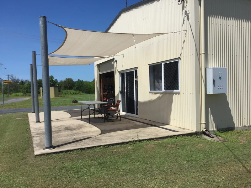 Holiday Man Cave  ‘MONCARVIA’.