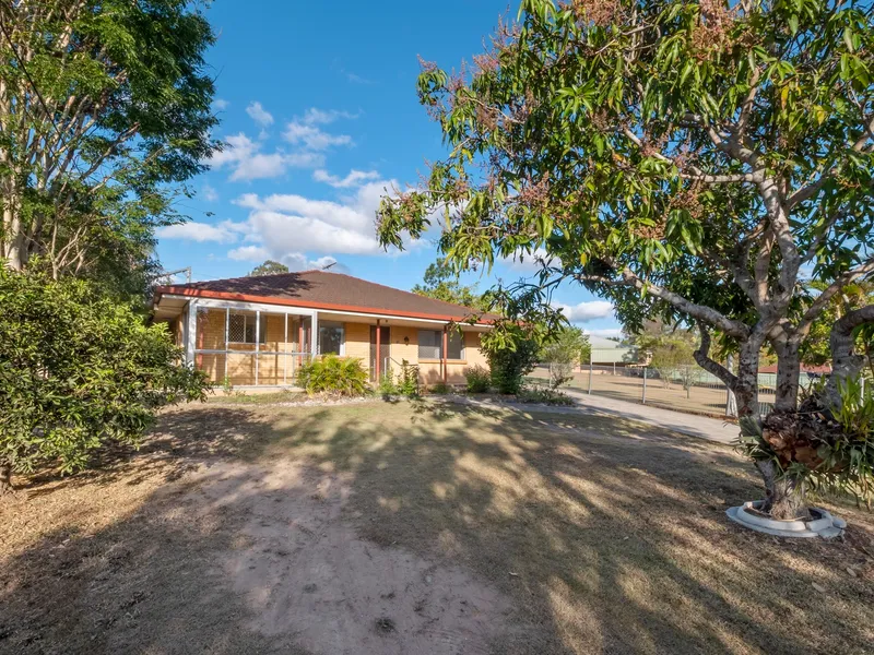 Spacious Brick Family Home + Separate Granny Flat on a Huge 1257m2 Land with Subdivision Potential (STCA)*** One of the Best Buys in popular Sunnybank