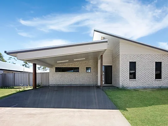 Home With Pool & Double Bay Shed!!!