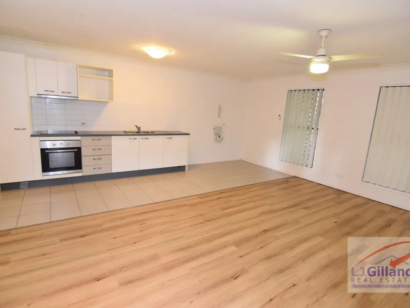 Air-Con 2 Bed Villa with Brand New Flooring in Secure Estate w/Pool - Open Home 8th June 5 pm - 5.30 pm