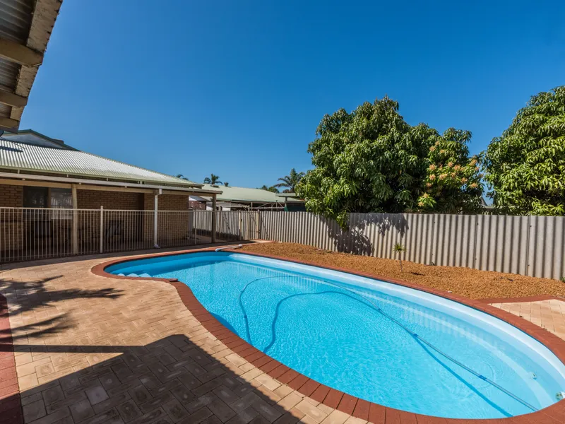 Simply Perfect, Simply Sunset