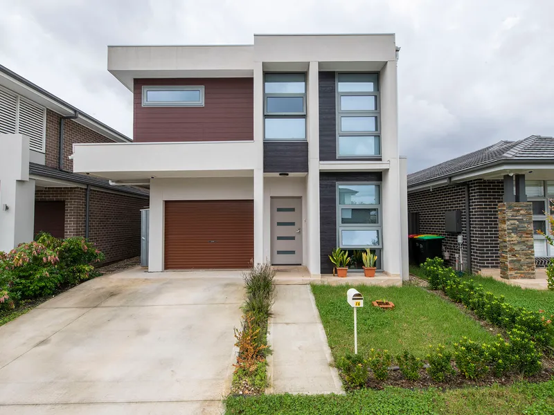 ULTRA MODERN LIVING!