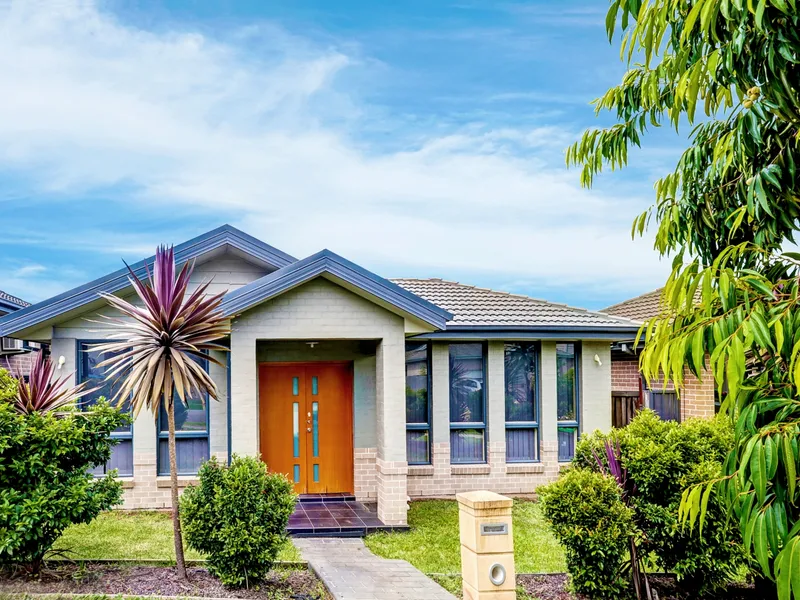 Great first home or investment! 