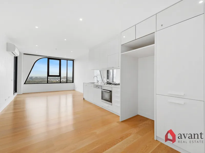 Light-filled 2 bedroom apartment in South Melbourne!