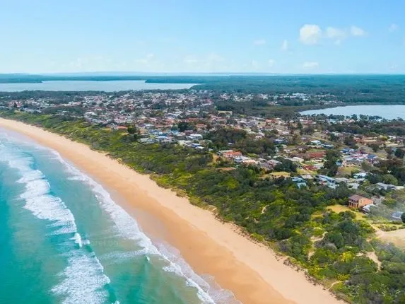 Last inspections Sat 10th and Sun 11th of April - Beach access from your own backyard! 