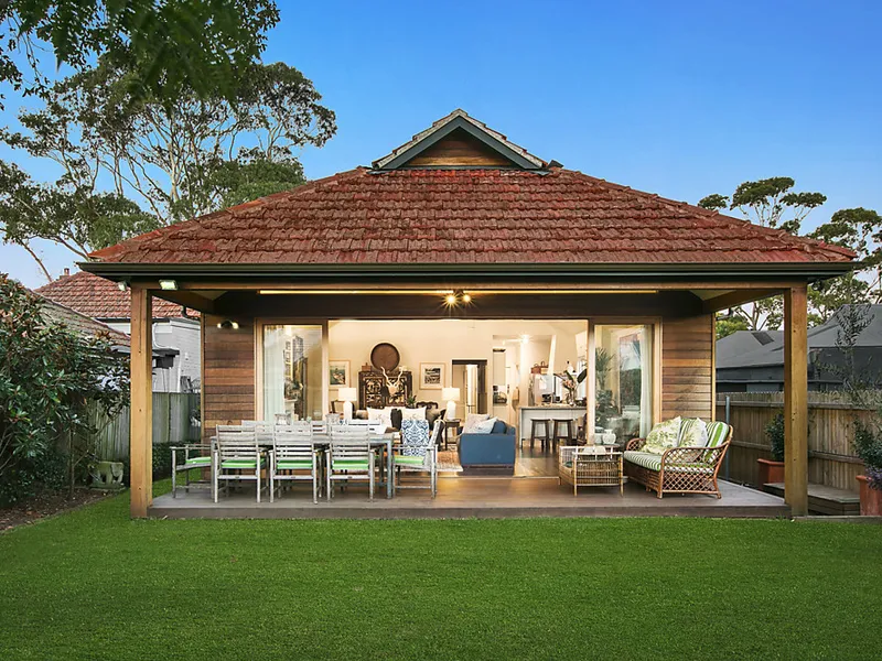 Stunning 5 Bedroom Federation Family Home - Perfect Entertainer