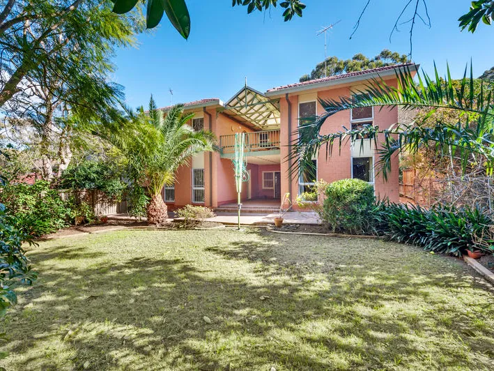 Spacious 5-bedroom House!