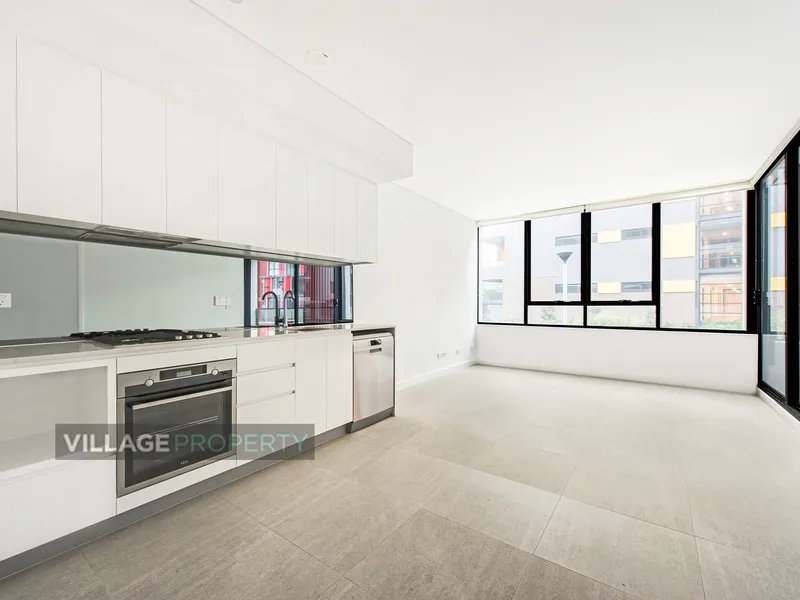 2 WEEKS RENT FREE - Great Study Area