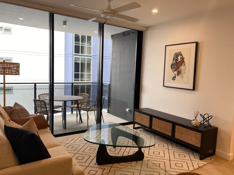 The Ultimate One Bedroom Apartment Fully Furnished with Large Living Area, Rooftop Pool & Entertaining Deck with City Views.