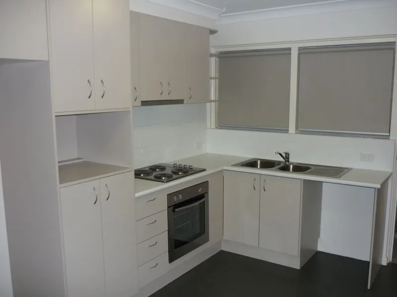 Immaculate 1 bedroom unit in the Avenues of Kedron!