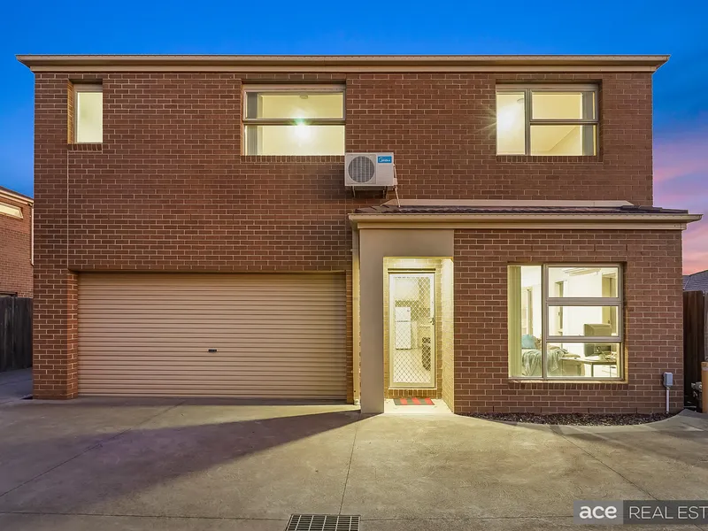 Nest or Invest!! walking distance to Truganina P-9