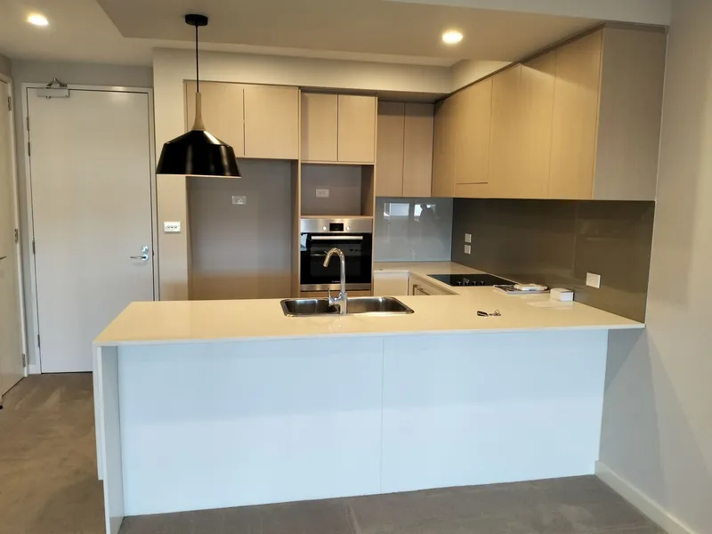 Modern 2bed-2bath-2car apartment with mountain view for rent - Griffith ACT - Available now