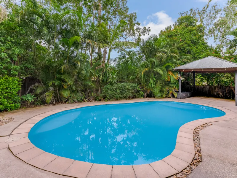 Private cul-de-sac position - This property will be sold!