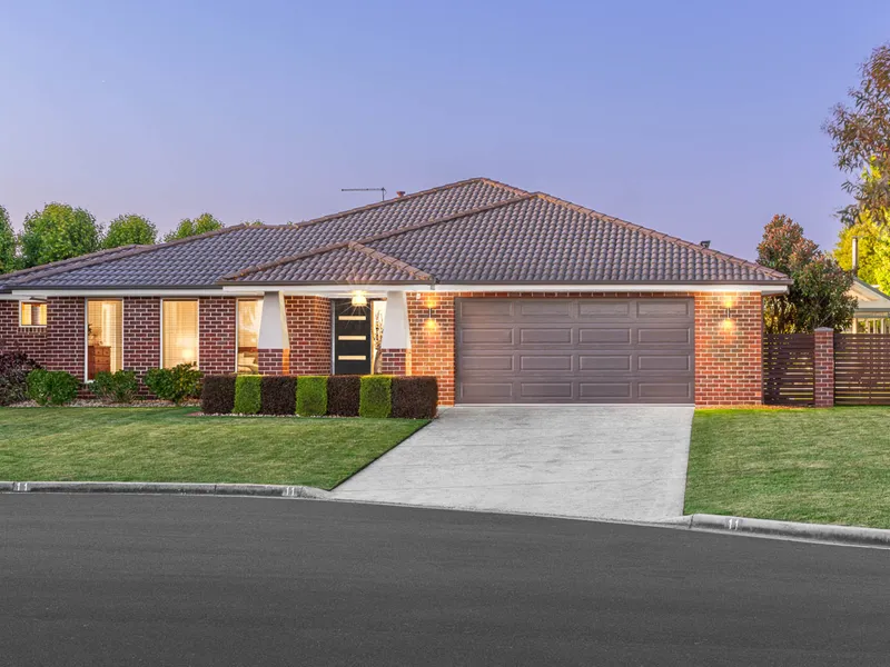 Charming Family Living In Prime Miners Rest Locale
