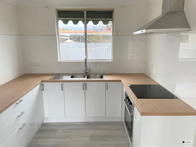 Fully Renovated 2 Bedroom Unit