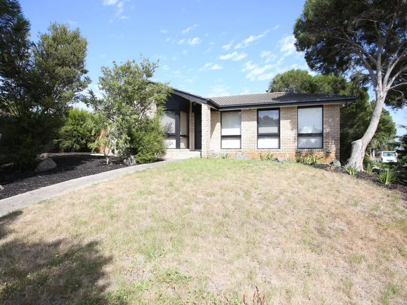 SPACIOUS FAMILY HOME IN A QUIET COURT LOCATION