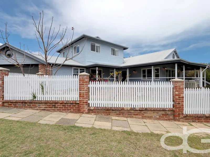 Perfect Family Home With Sweeping Views of the Golf Course