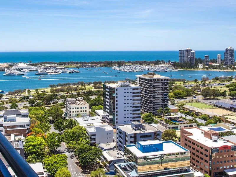 Oceanview Highrise Furnished Apartment in Southport CBD