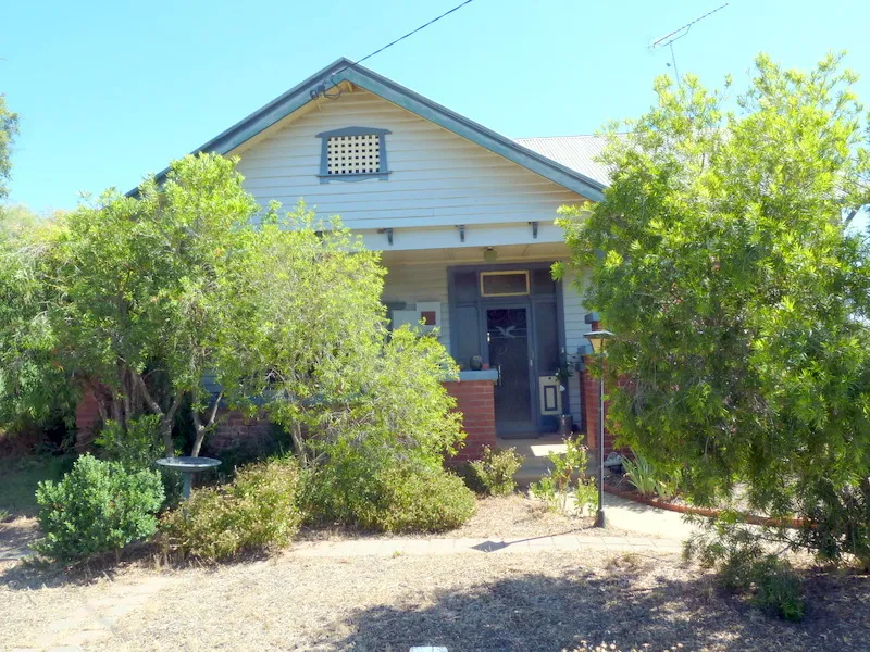 CLASSIC CALIFORNIA BUNGALOW