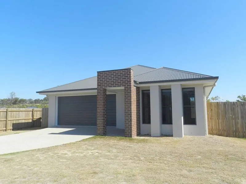 MODERN 4 BEDROOM 4 BATHROOM HOME