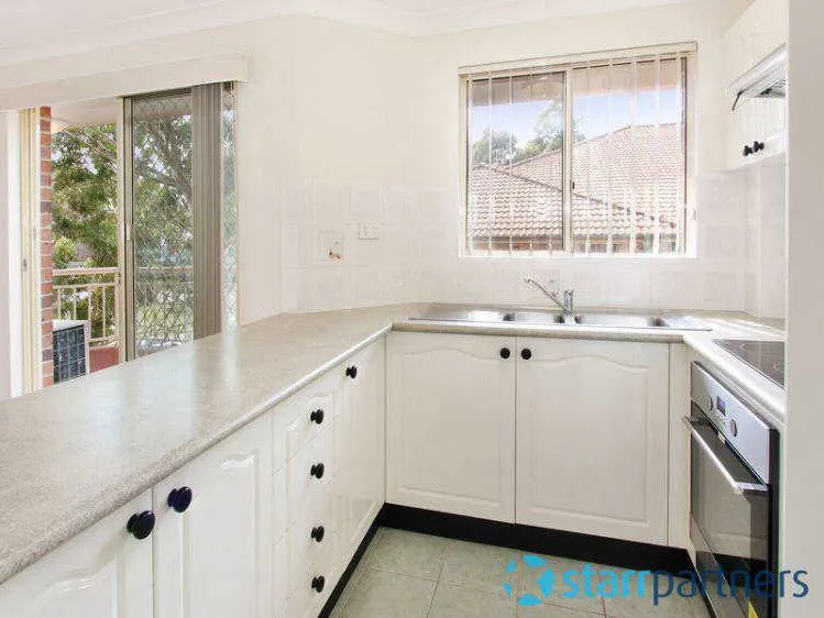 2 Bedroom North Facing Unit, Air Condtioner!!