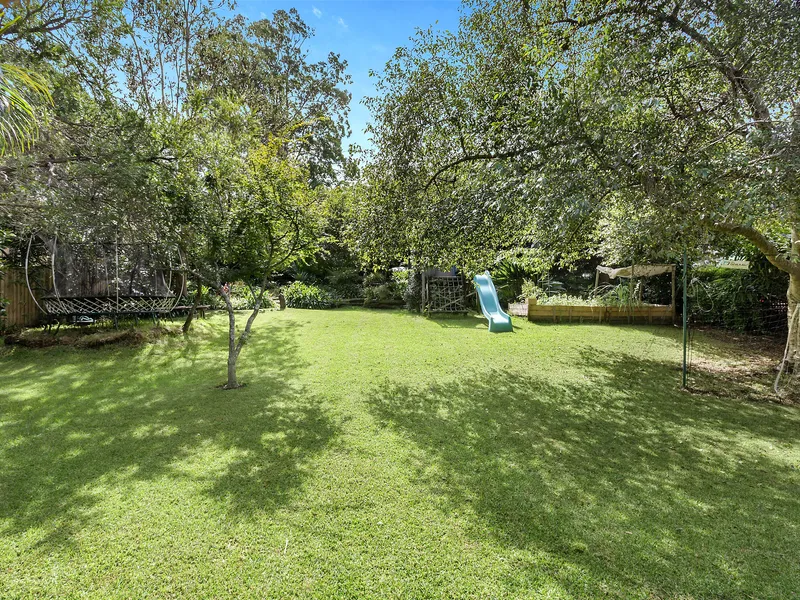 Substantial home on one of the area’s largest blocks, expansive gardens