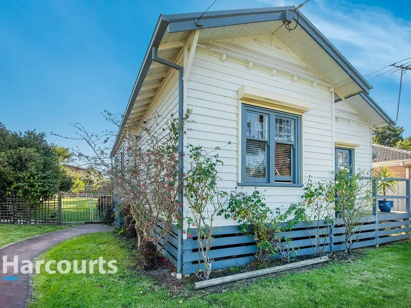 Potential Rich Colonial Home...