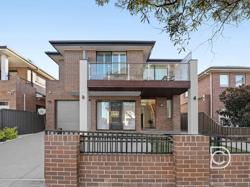 Contemporary family retreat of space and style