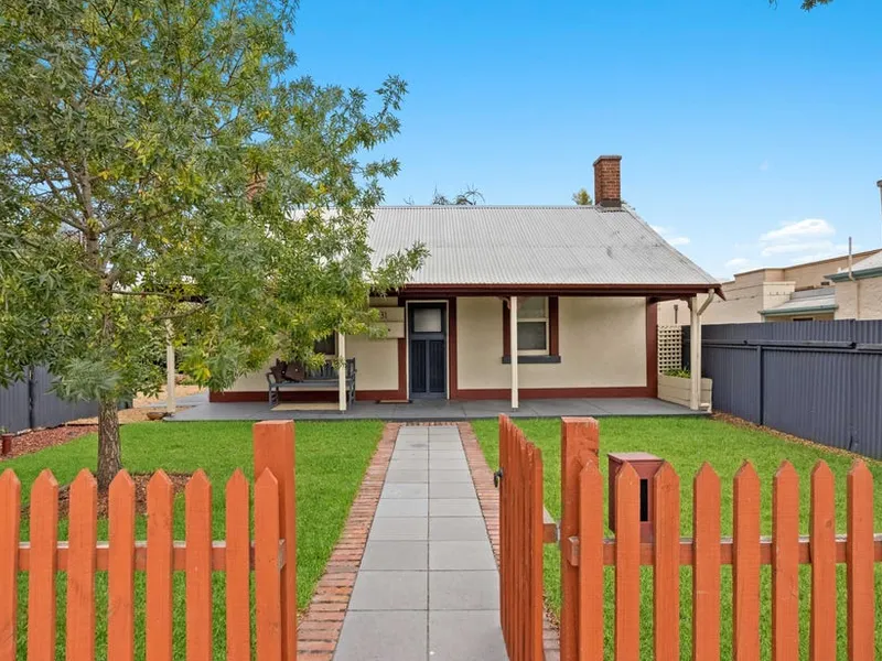 Stunning 2 Bedroom Family Cottage!!