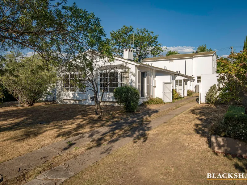 CHARMING YARRALUMLA HOME WITH PEACEFUL LIEFESTYLE AND HUGE POTENTIAL 