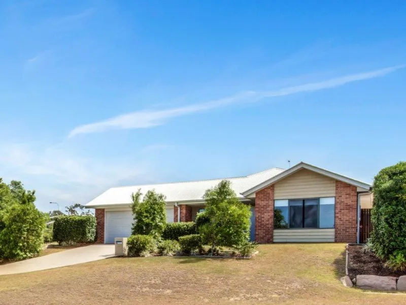 Beautiful abode on a quiet 640m2 corner block!!!