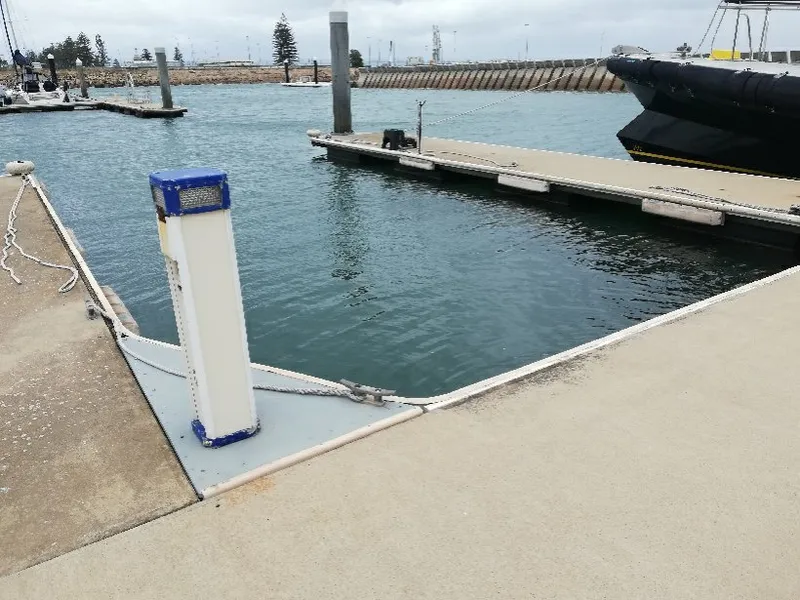 BERTH FOR SALE IN PRESTIGIOUS CLUB ENVIRONMENT