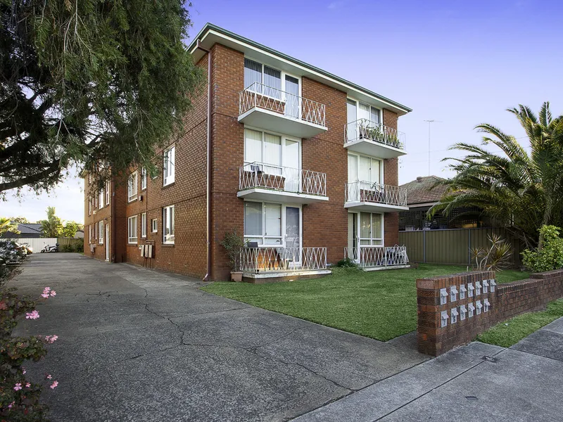 Outstanding Value In A Lifestyle Location!