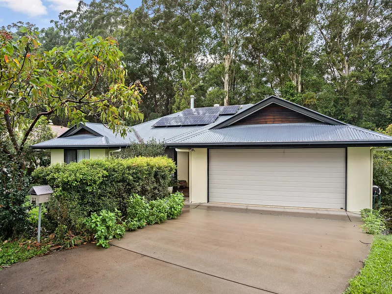 Bushland Oasis in sought after Old Orchard estate