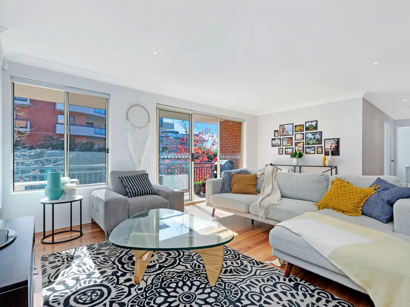 Holding Fee Paid - Stunning Apartment