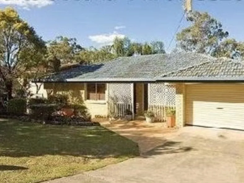 HOME WITH SPECTACULAR VIEWS ON 1206sqm ELEVATED BLOCK