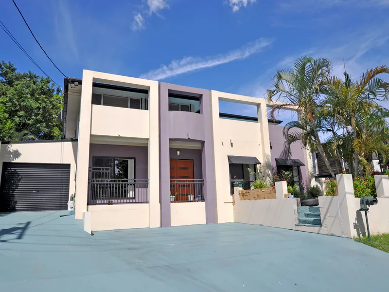 IMPRESSIVE HOME WITH MULTIPLE OPTIONS