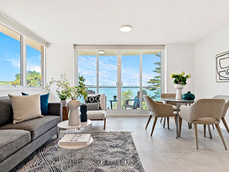 Spectacular harbour views and great location