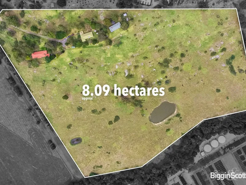 2 dwellings with Stunning Views on just over 20 acres (approx.)