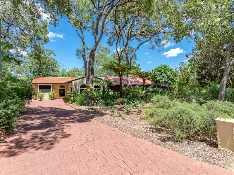 Tranquil & Comfy 4 Bed Home