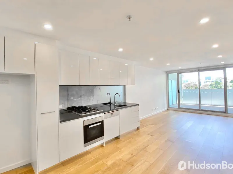 Spacious Near New Apartment